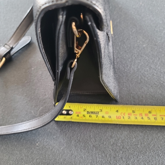 As New! Black Aldo Bag. Gold Hardware - Picture 16 of 16